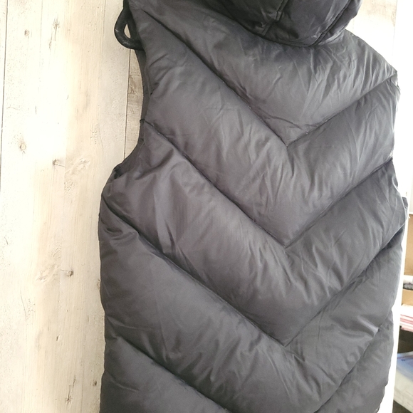 Stave Madden Women's Black Vest Size Medium with Pocket and Hood - Picture 10 of 14